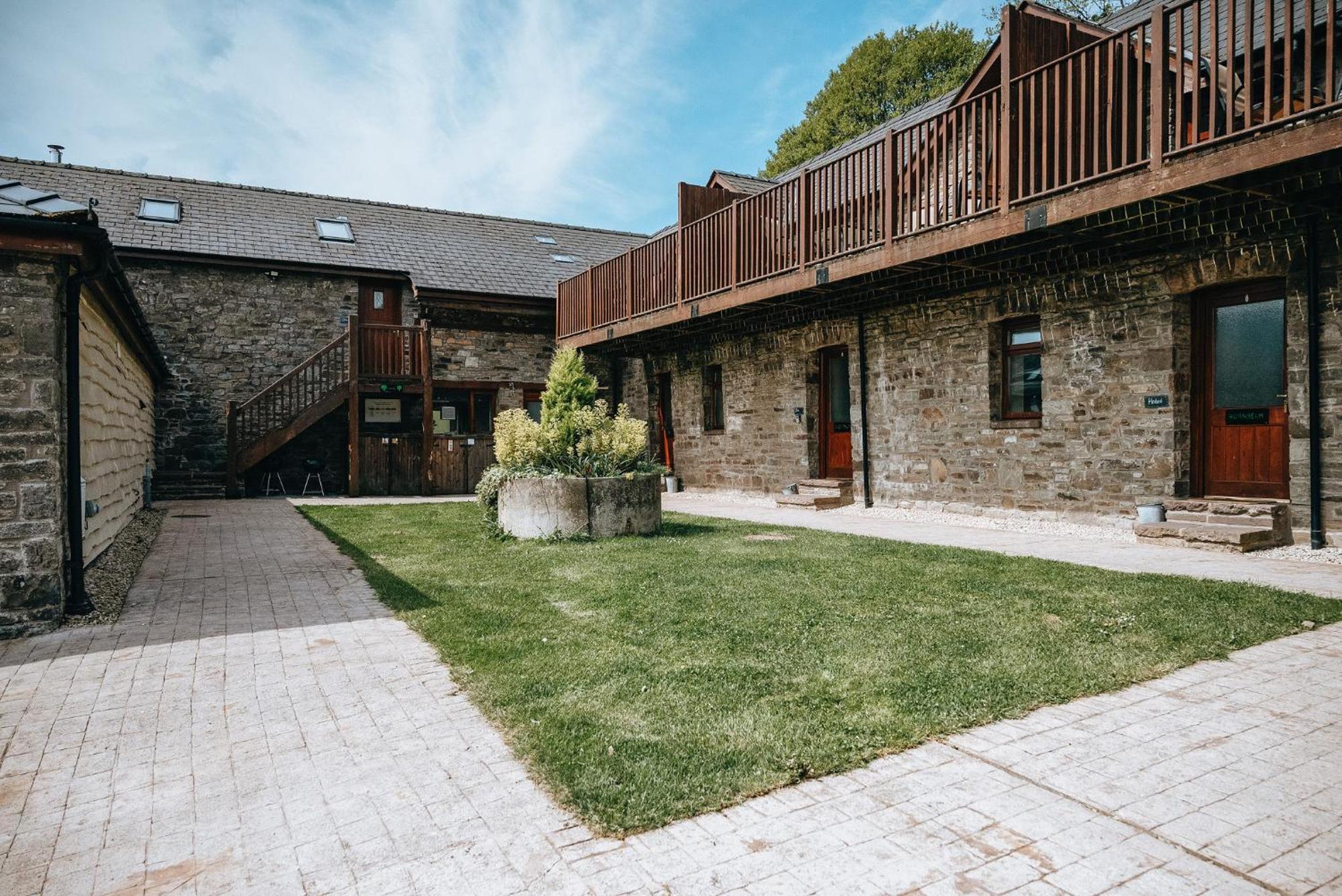 Vale Farm Cottages Brecon Esterno foto